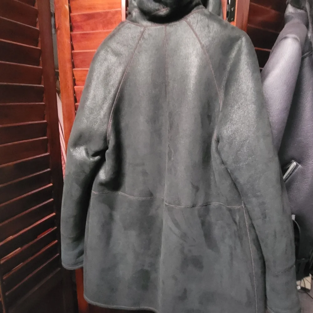 Fendi Shearling Coat - Picture 8 of 11